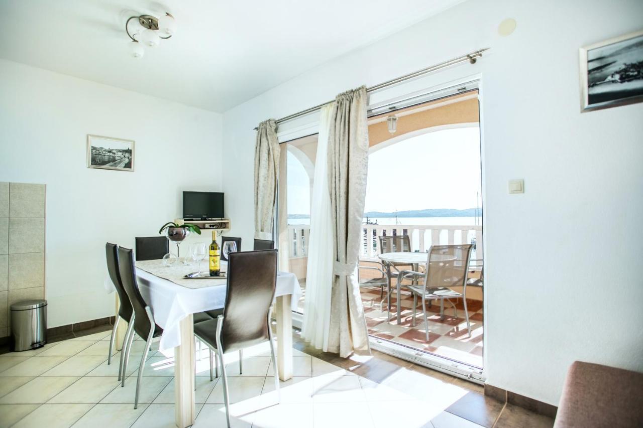 Kaja - Right Next To The Beach Трогир Экстерьер фото