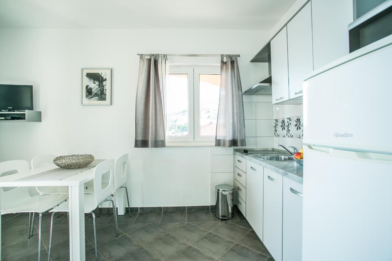 Kaja - Right Next To The Beach Трогир Экстерьер фото